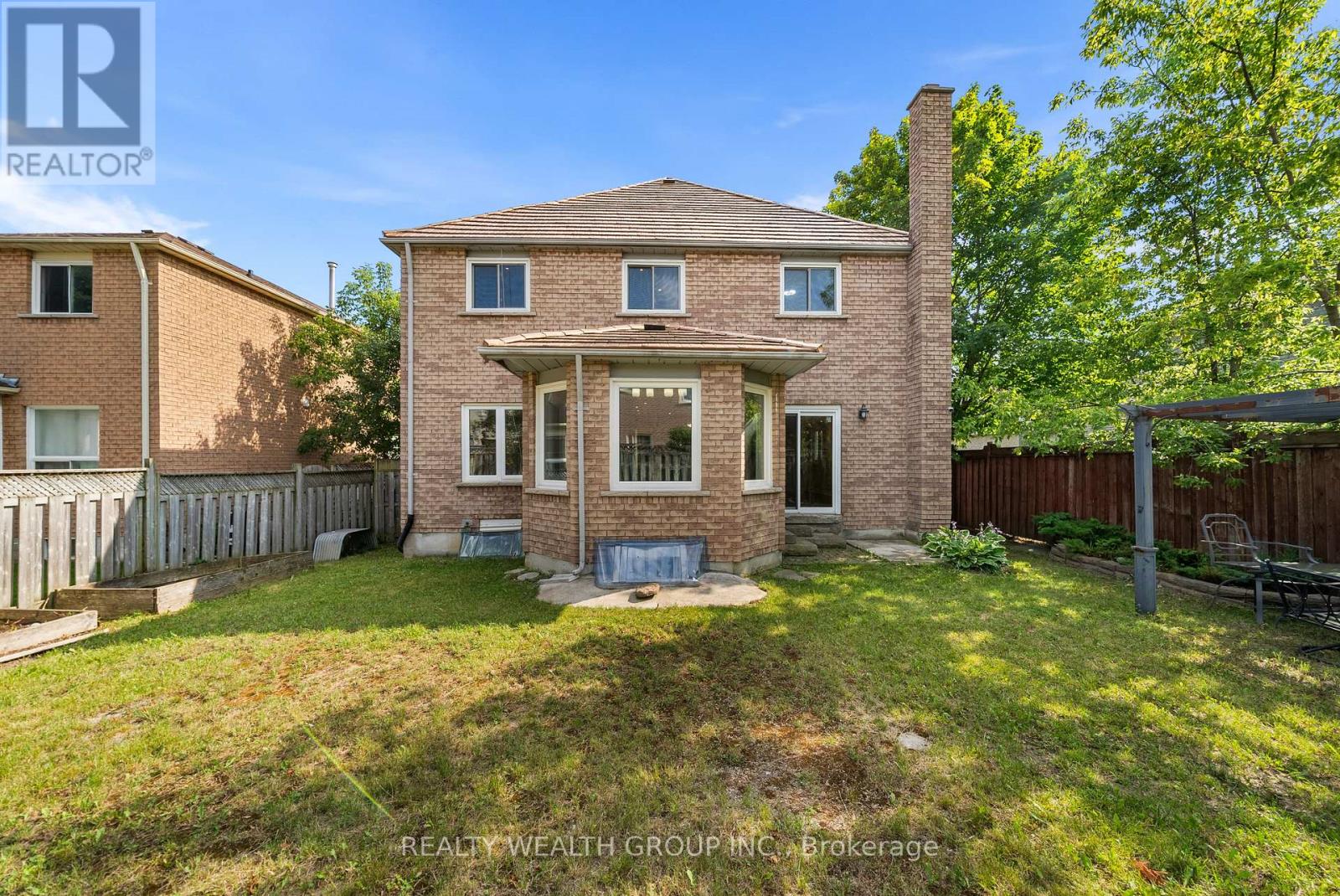 514 GROVE STREET E - 44