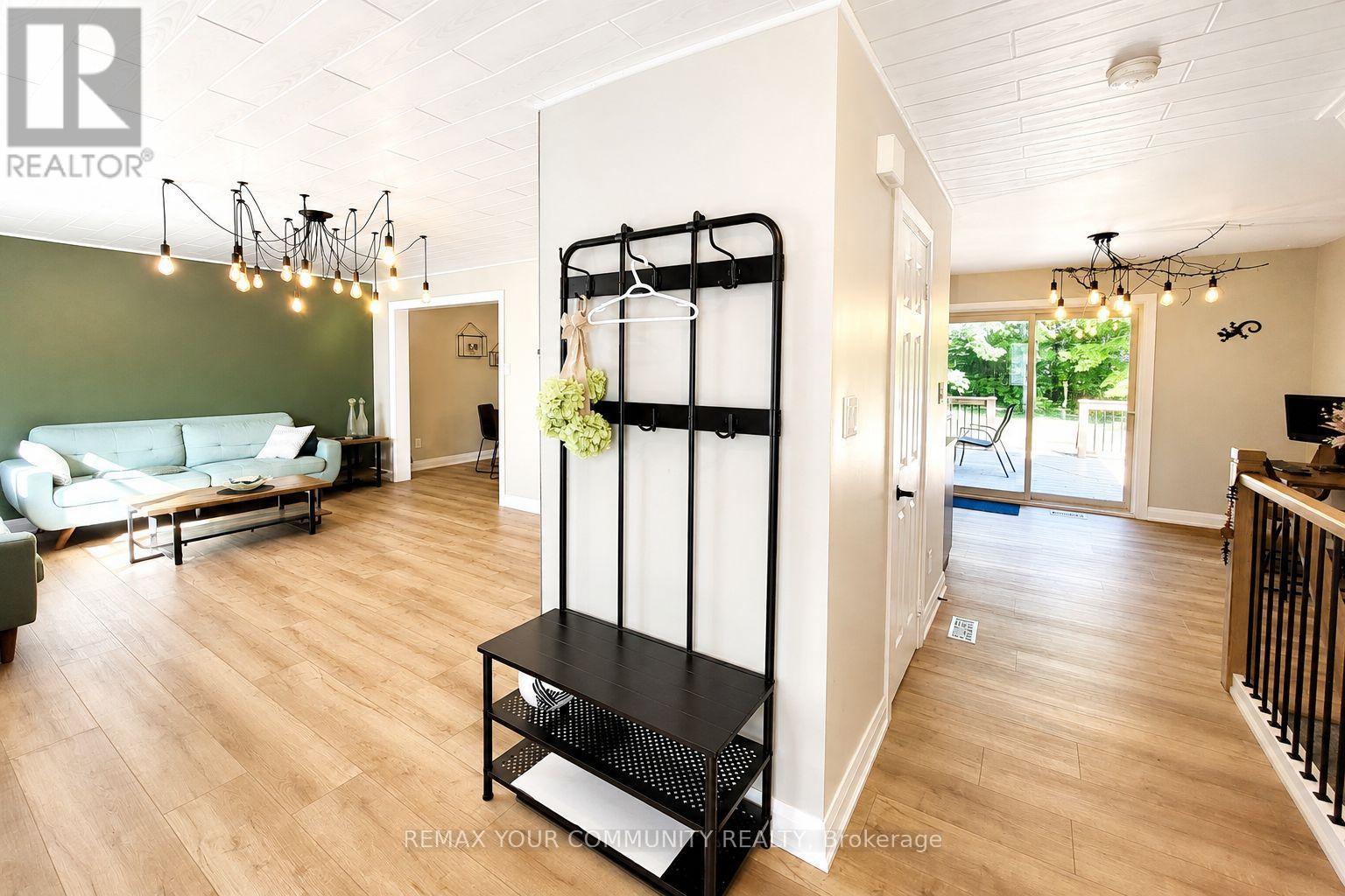 1138 SIESTA DRIVE - 3