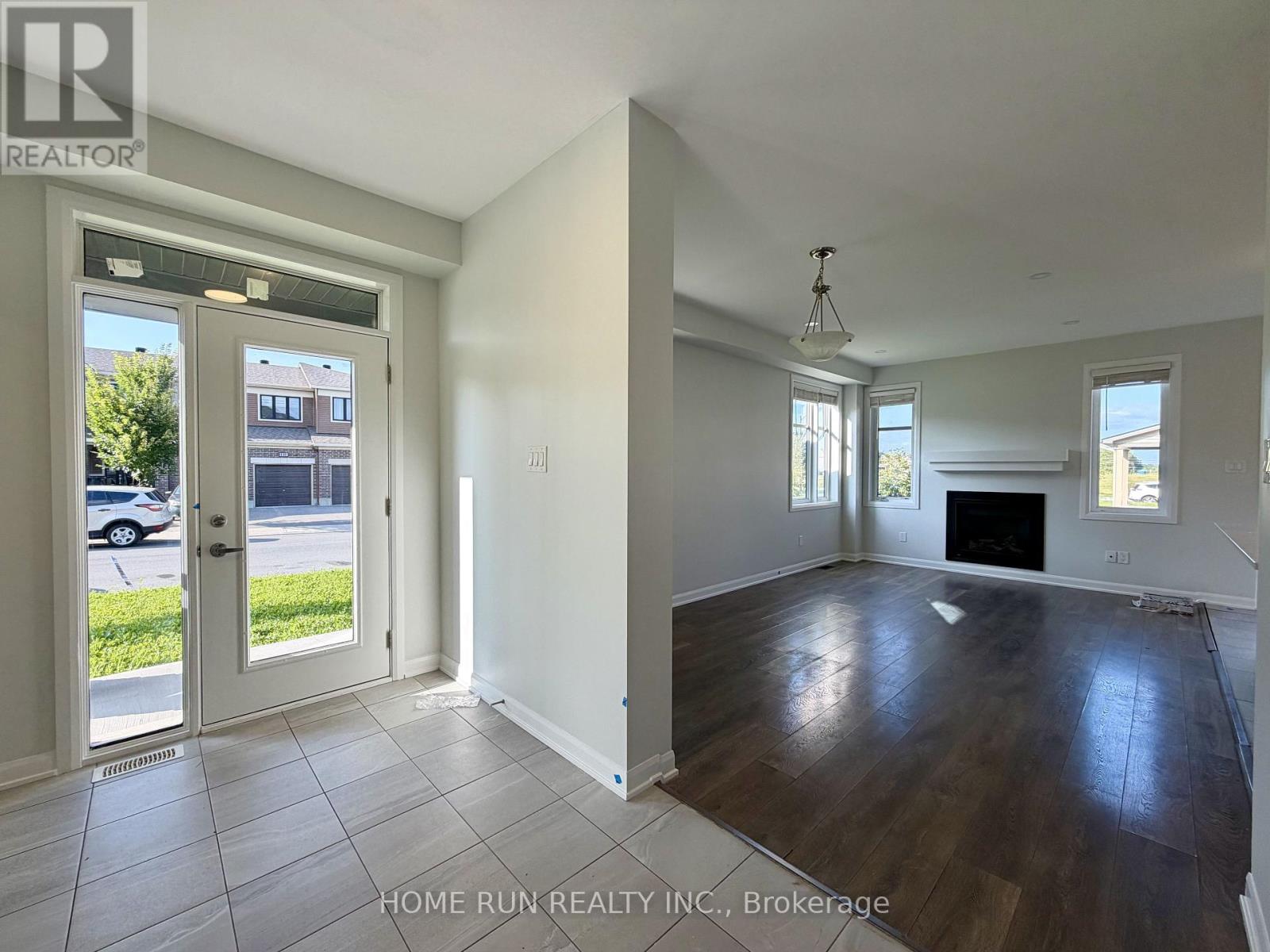 4 Bed, 3 Bath House for Rent in Ottawa – 1009 BALLYHALE HEIGHTS, Ottawa – MLS# X13681376 - Image 6