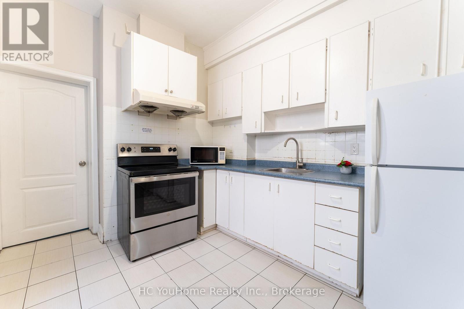 190 MAJOR STREET - 11