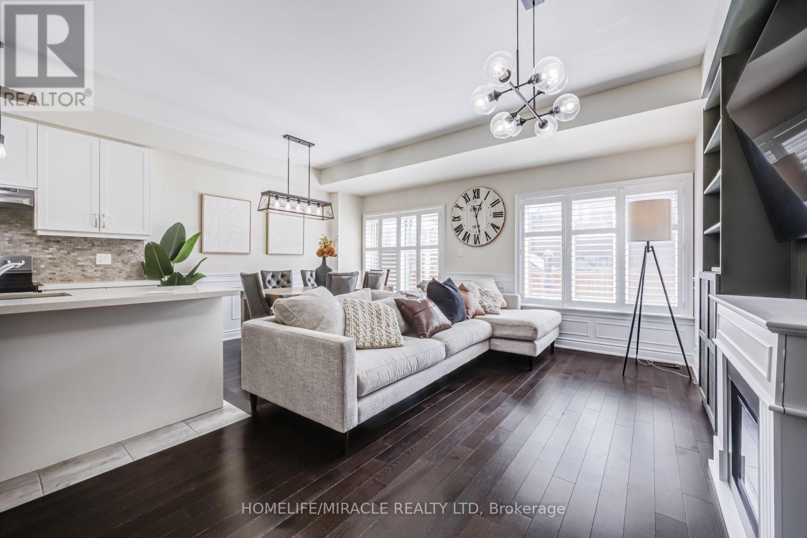 65 LORNE THOMAS PLACE - 13