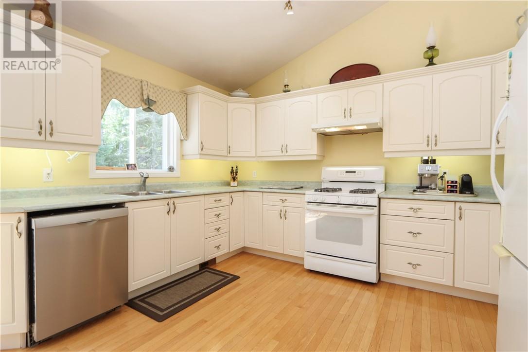 35 Bonnie Drive - Image 14