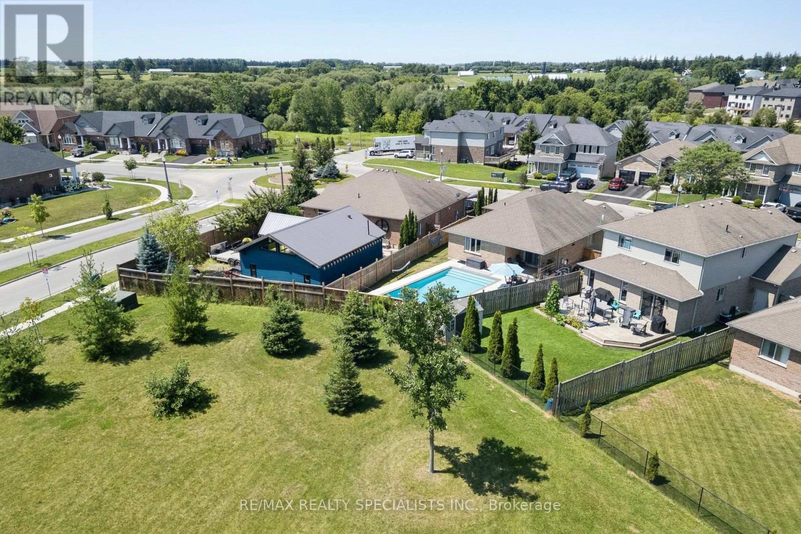 375 FAIRWAY ROAD - Image 37