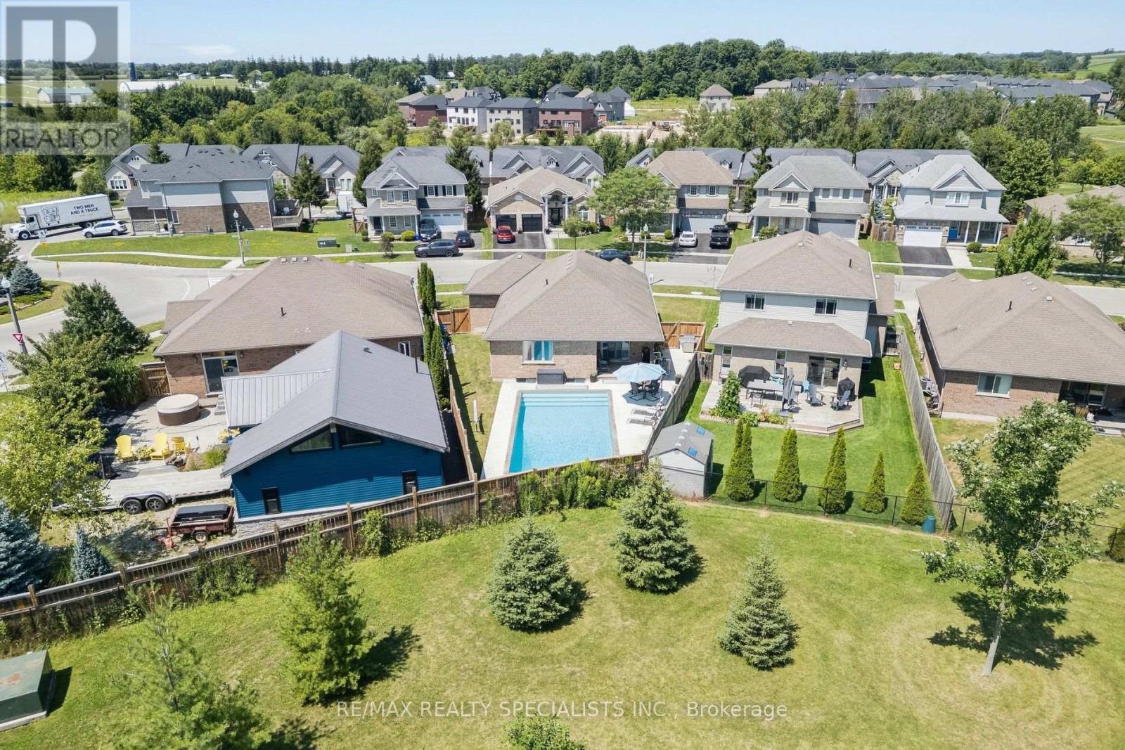375 FAIRWAY ROAD - Image 36
