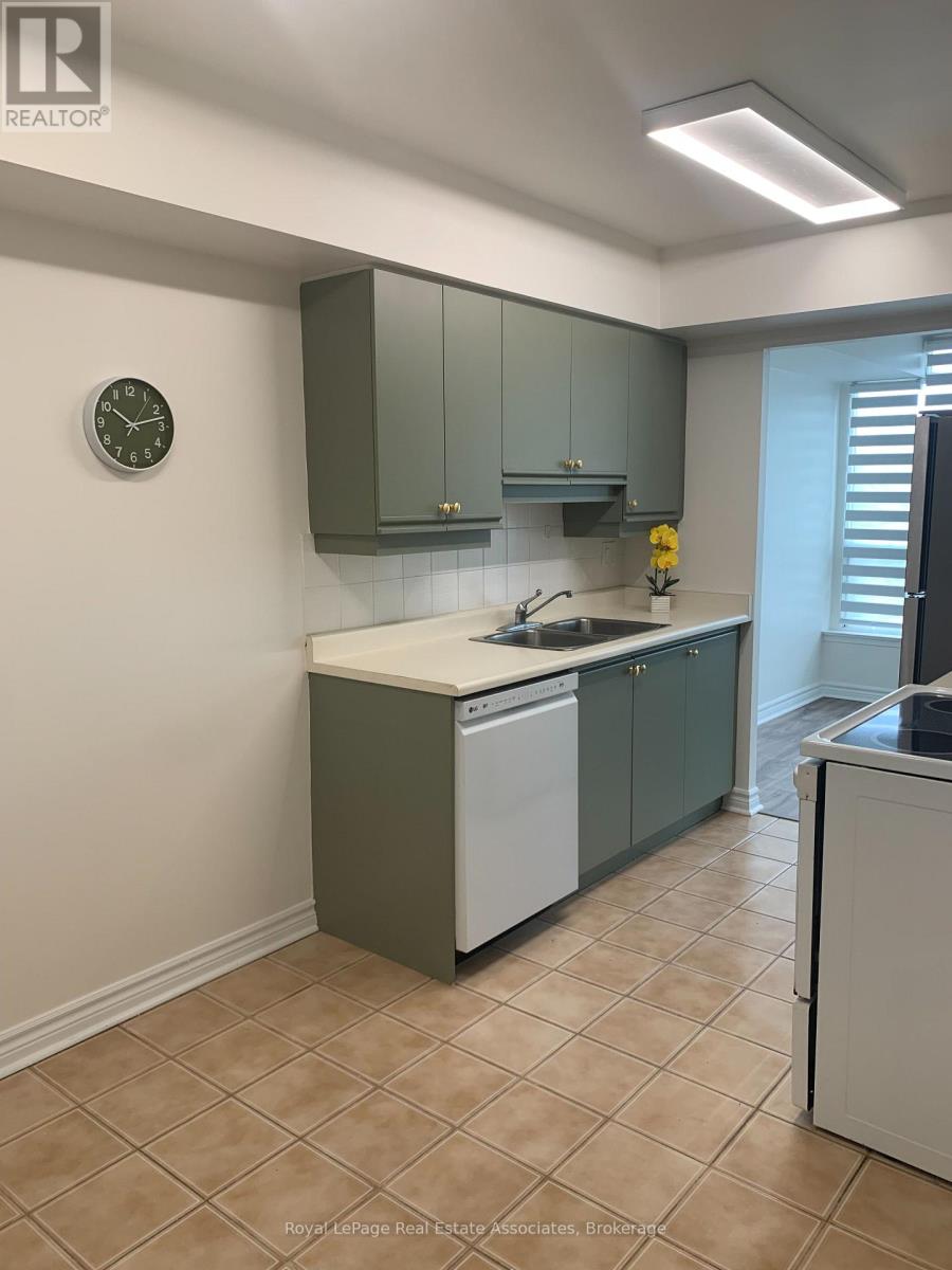 #501 55 ELM DRIVE W - 23