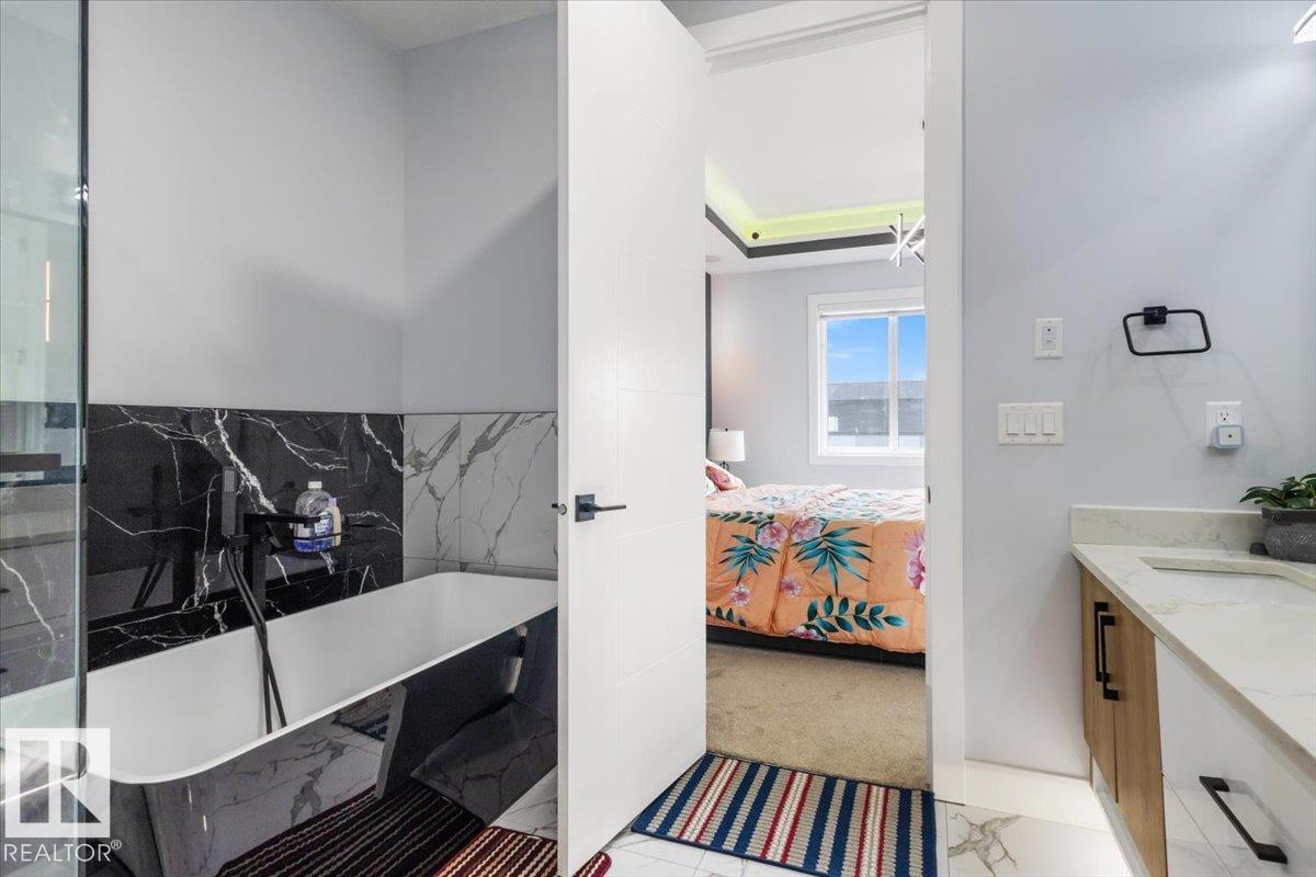 6903 169 AV NW - 33