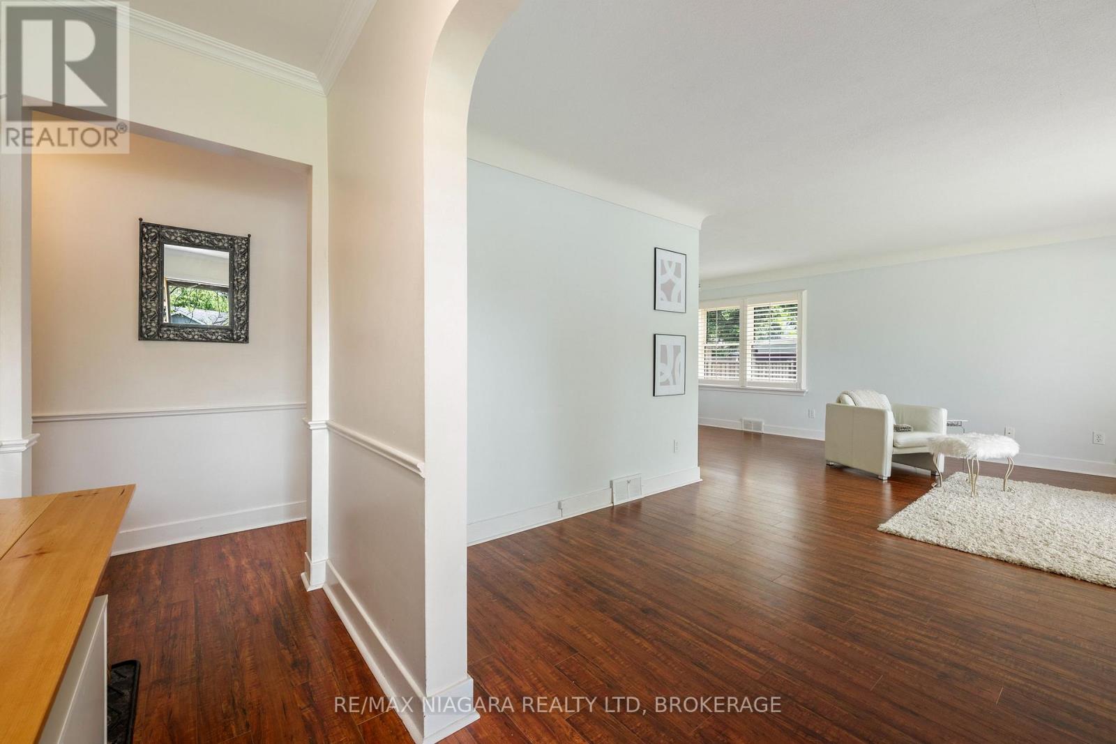 4 MACKIE STREET - Image 10