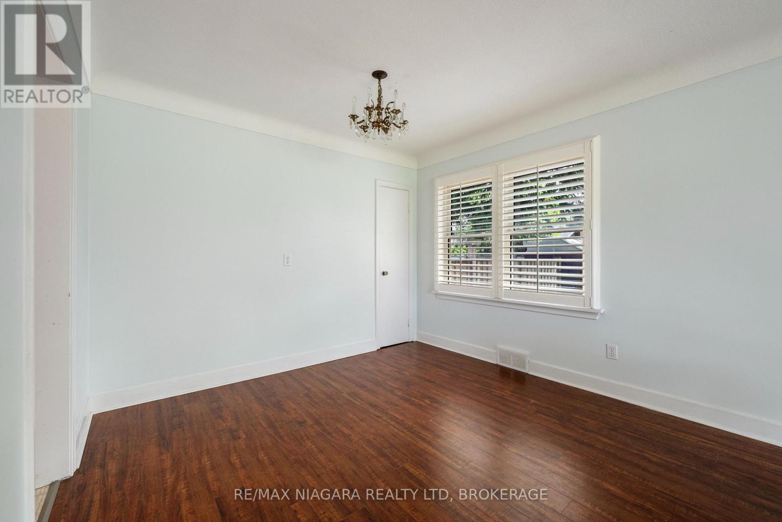 4 MACKIE STREET - Image 13