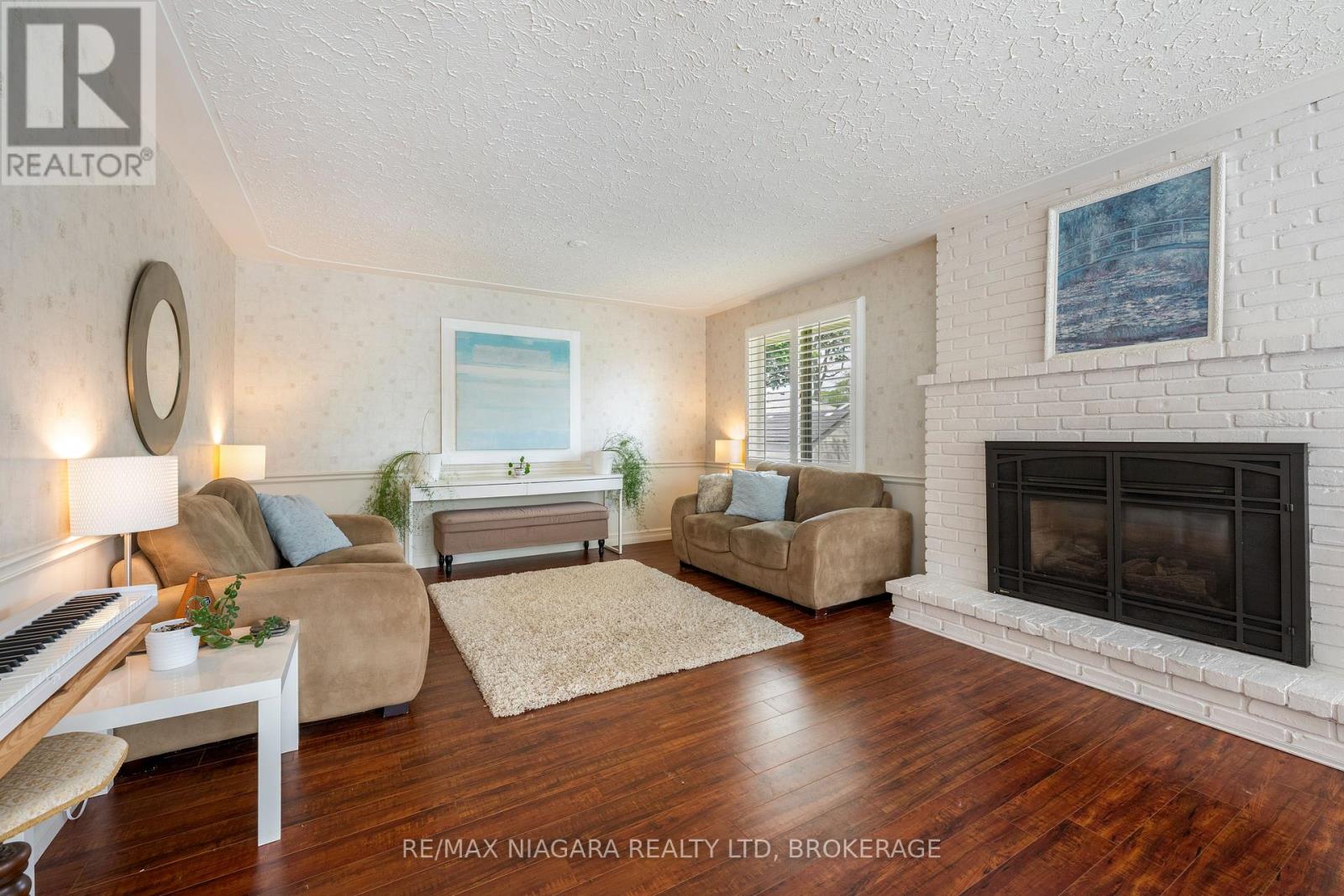 4 MACKIE STREET - Image 23