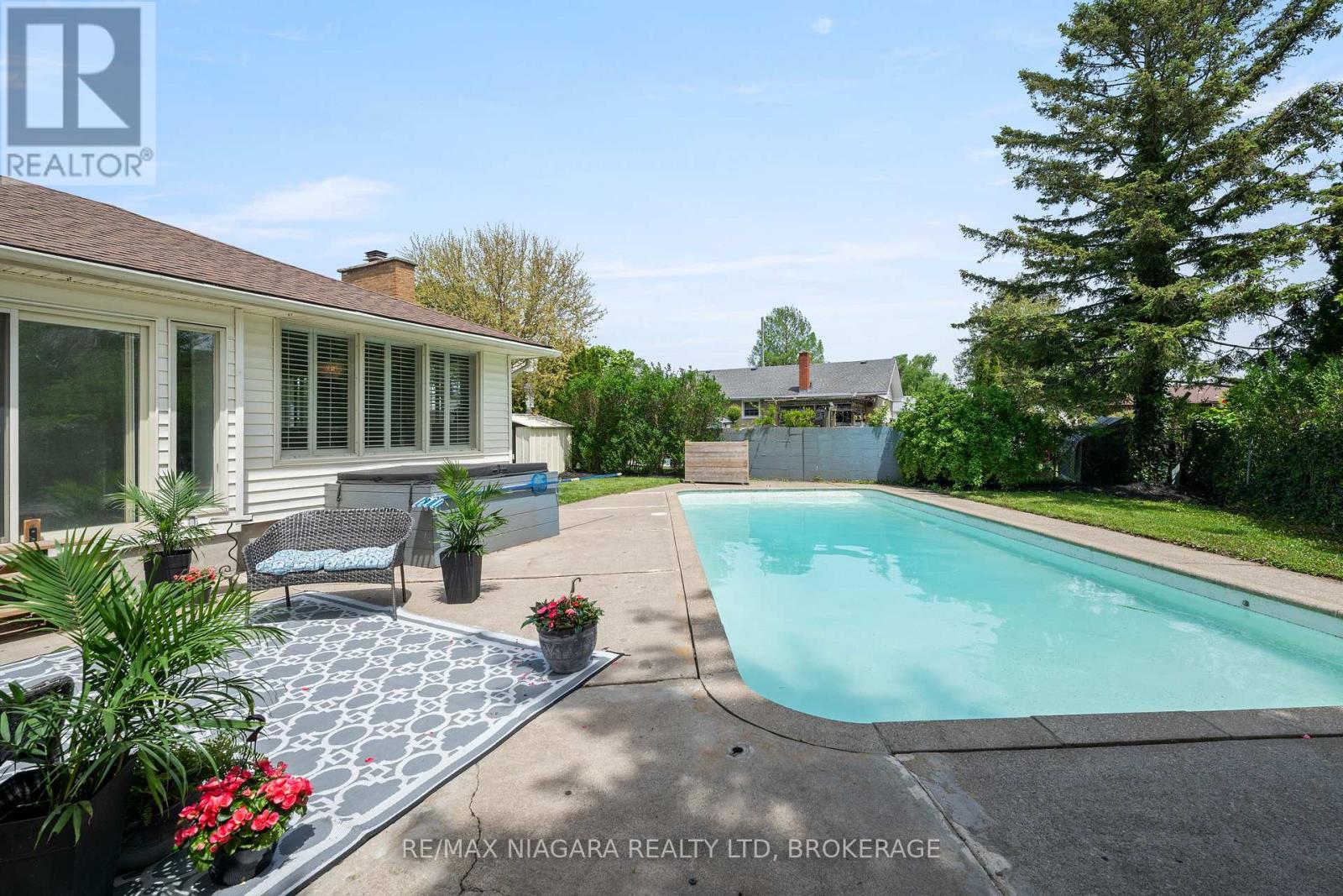 4 MACKIE STREET - Image 6
