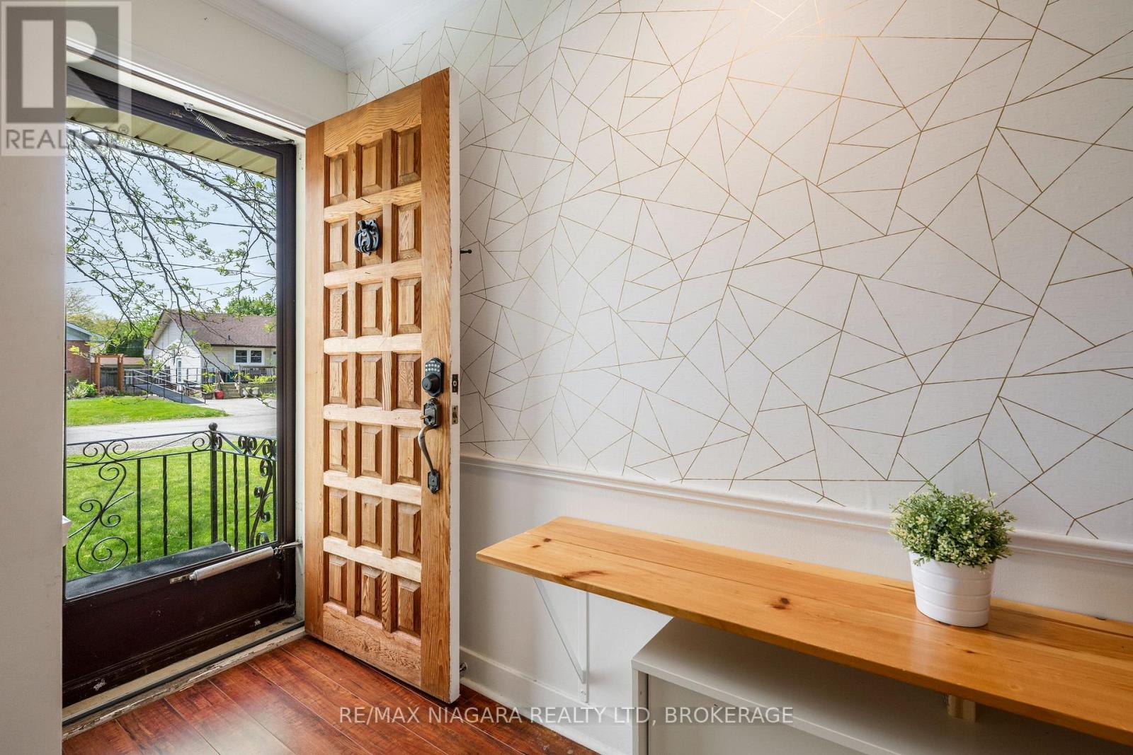 4 MACKIE STREET - 9