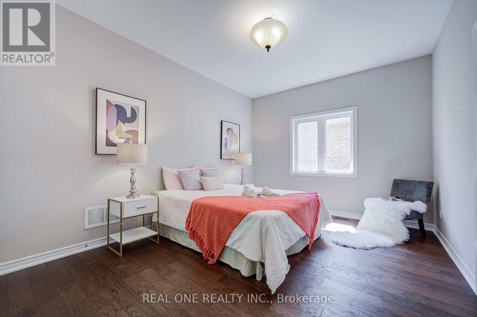 66 WOZNIAK CRESCENT - Image 32