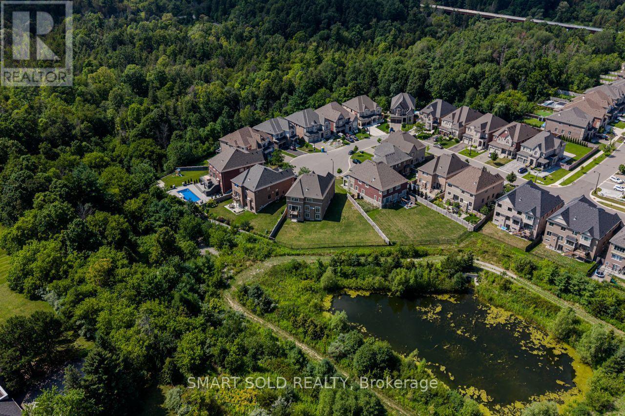 259 STORMONT TRAIL - 34