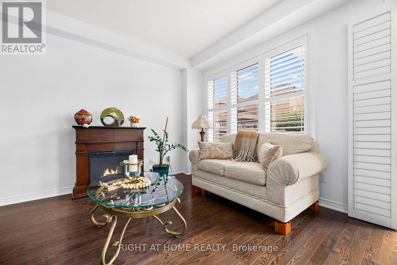 41 COASTLINE DRIVE - 18
