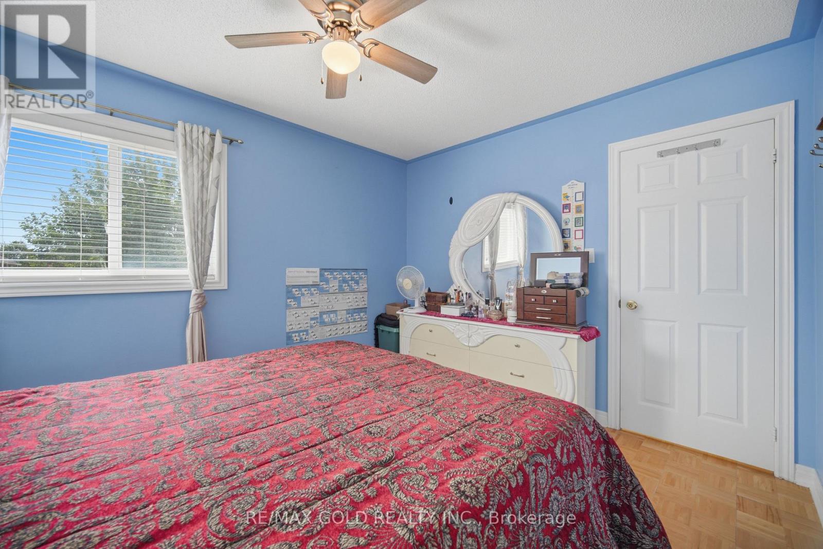 15 DENIM DRIVE - Image 34