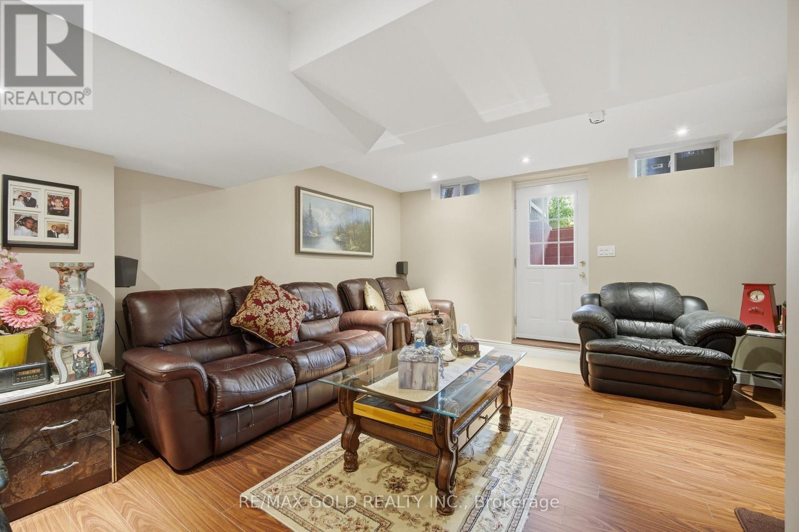 15 DENIM DRIVE - Image 41