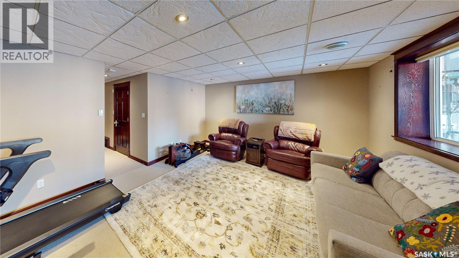2830 Regina AVENUE - Image 38