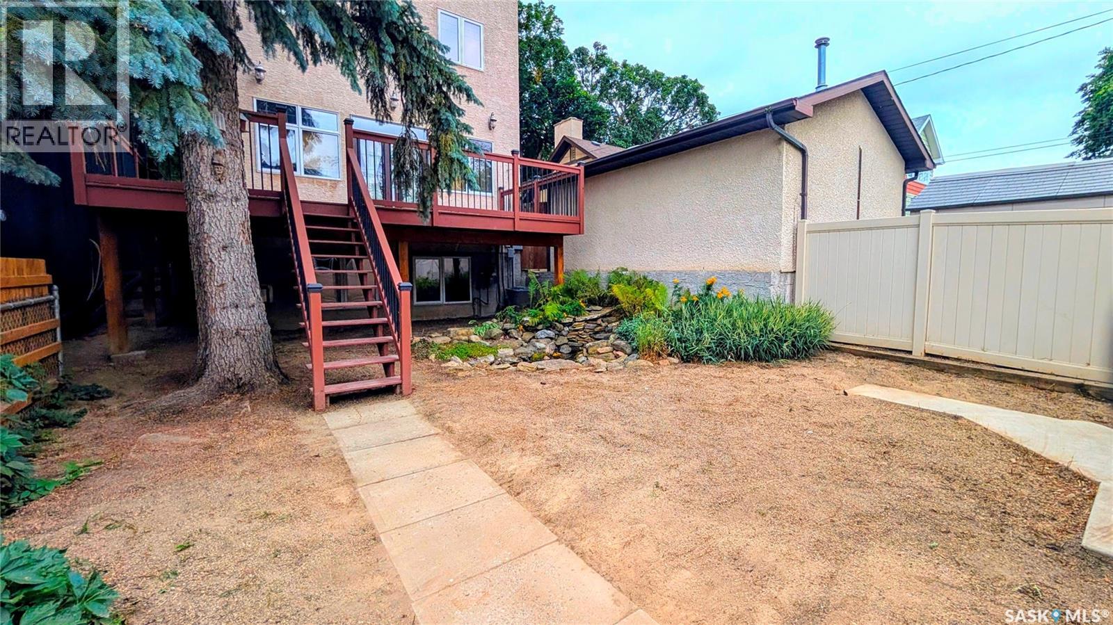 2830 Regina AVENUE - 46