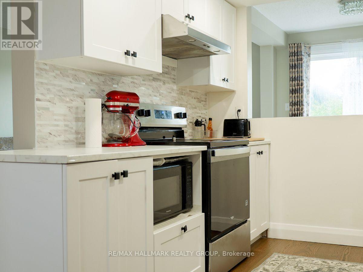 44 WINNEGREEN COURT - 13