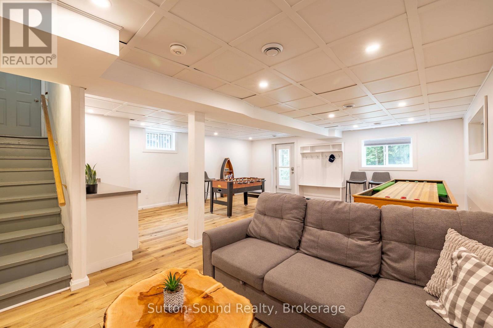 54 ROTH DRIVE - Image 23