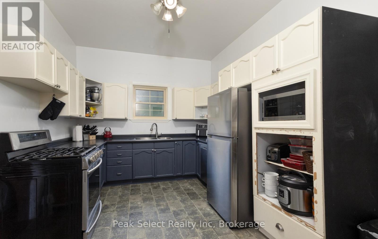 3193 PERTH 163 ROAD - Image 14