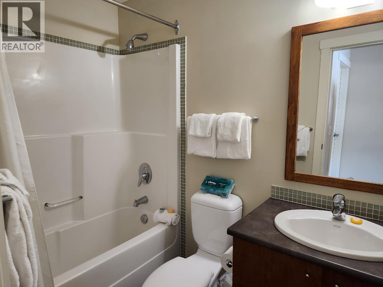 #114C 2049 SUMMIT Drive - 10