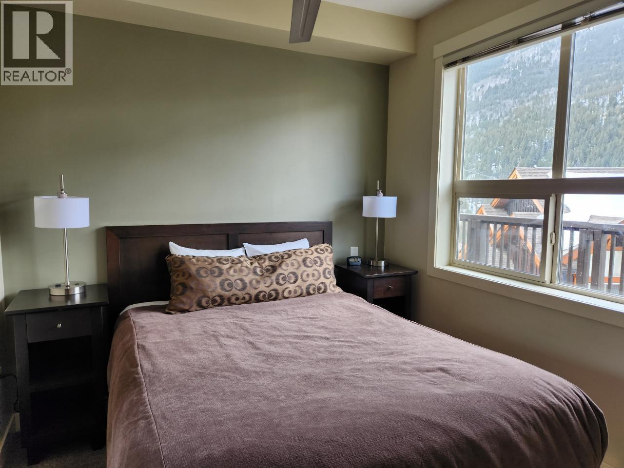 #114C 2049 SUMMIT Drive - Image 5