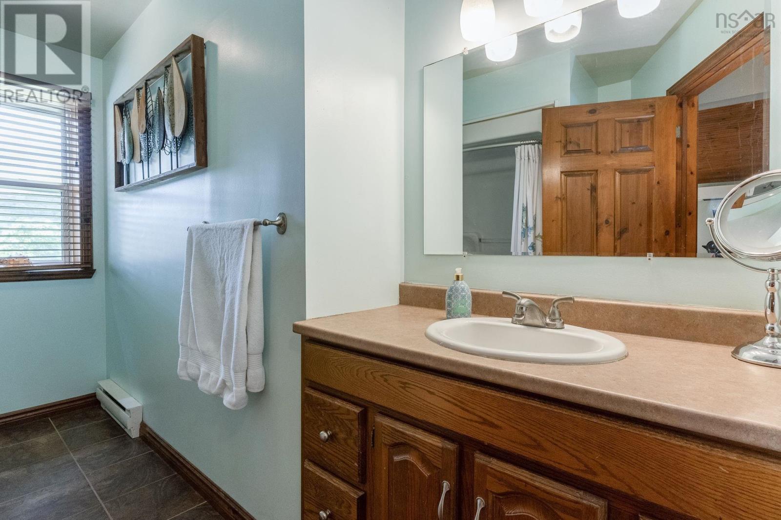 1040 Vault Road - Image 24