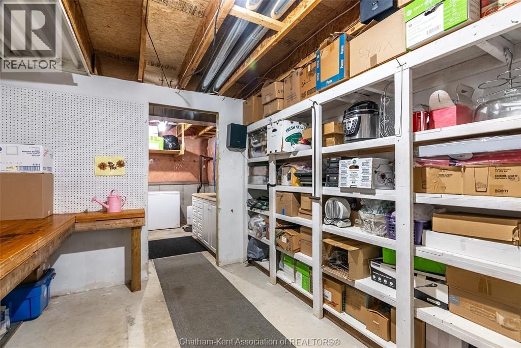 #24 154 Semenyn AVENUE - 26