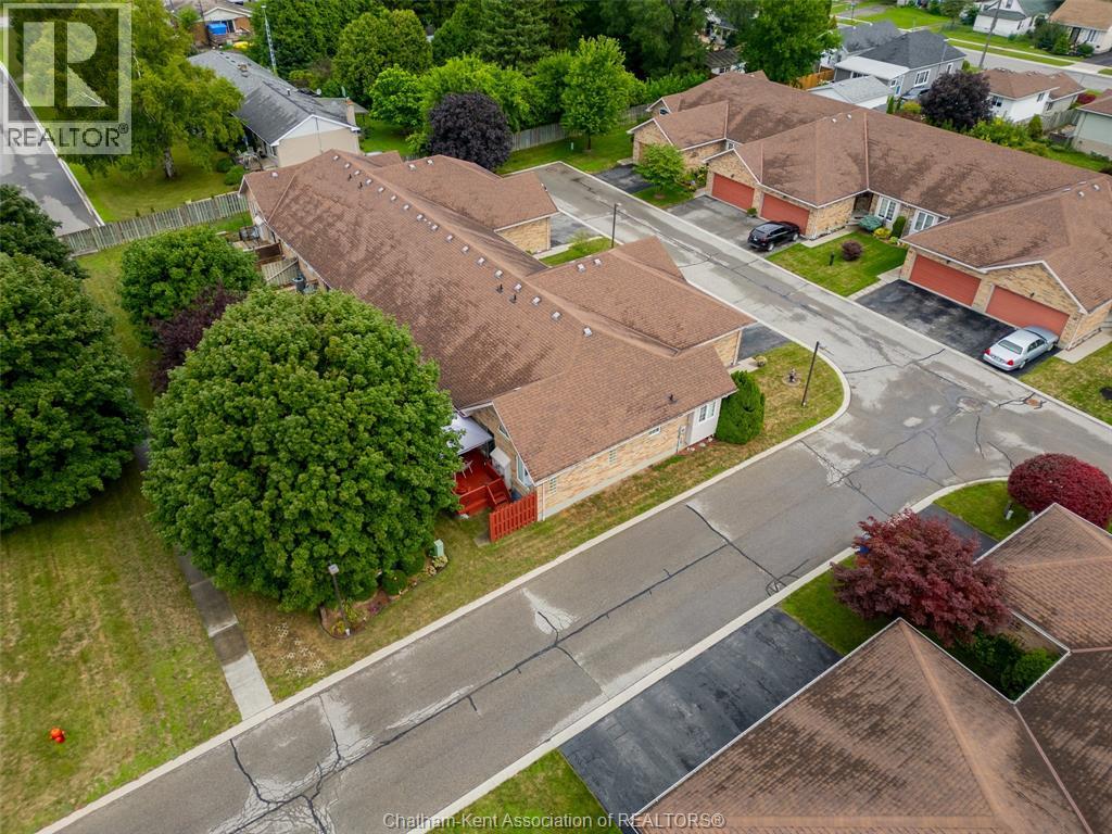 #24 154 Semenyn AVENUE - 33