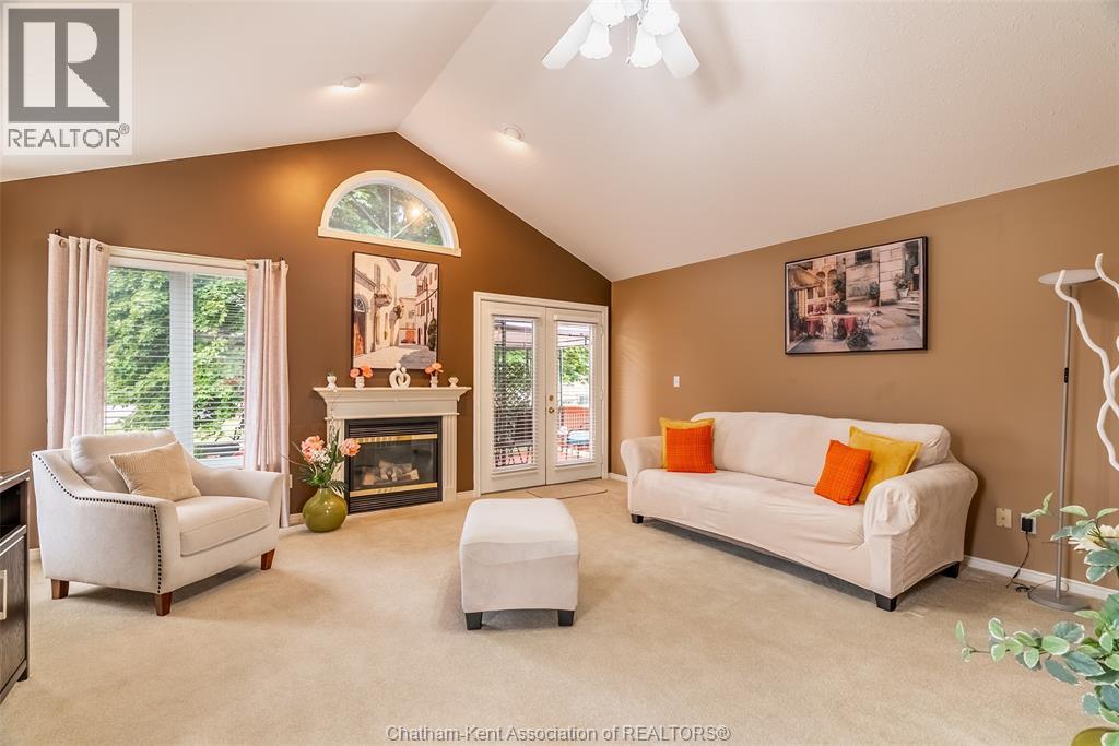 #24 154 Semenyn AVENUE - 5