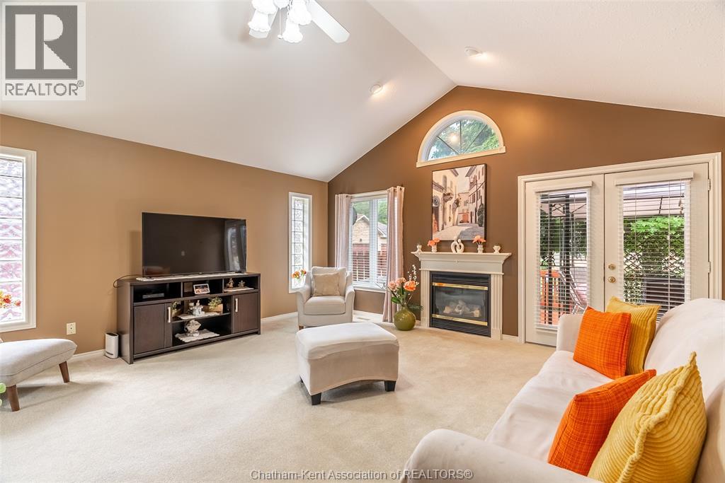 #24 154 Semenyn AVENUE - 6