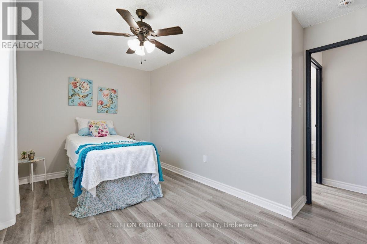 #304 1582 ERNEST AVENUE - Image 24