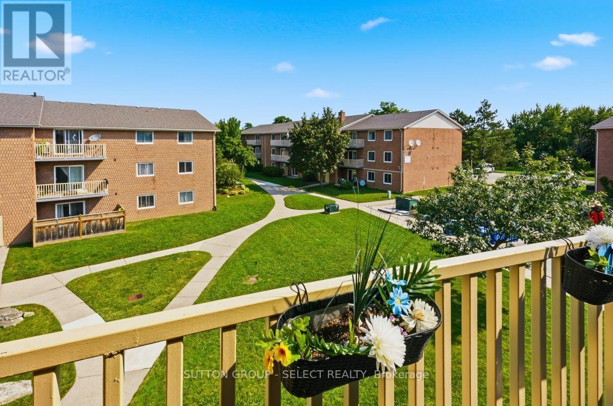 #304 1582 ERNEST AVENUE - Image 31