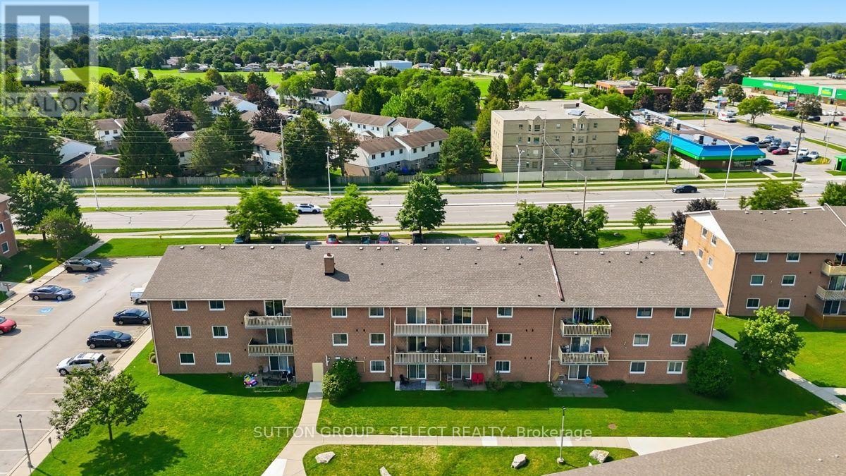 #304 1582 ERNEST AVENUE - Image 35