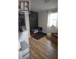 6 Marshall Crescent thumbnail 16