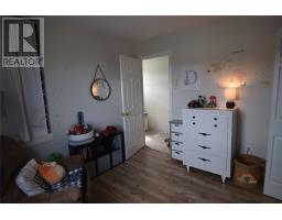 6 Marshall Crescent thumbnail 17