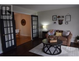 6 Marshall Crescent thumbnail 8