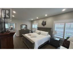 6 Island Pond Drive thumbnail 16