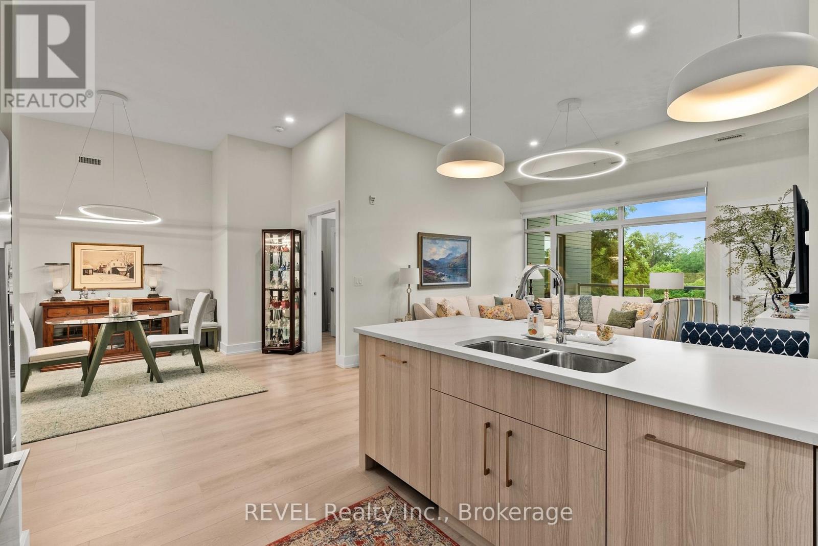 #404 77 YATES STREET - 13