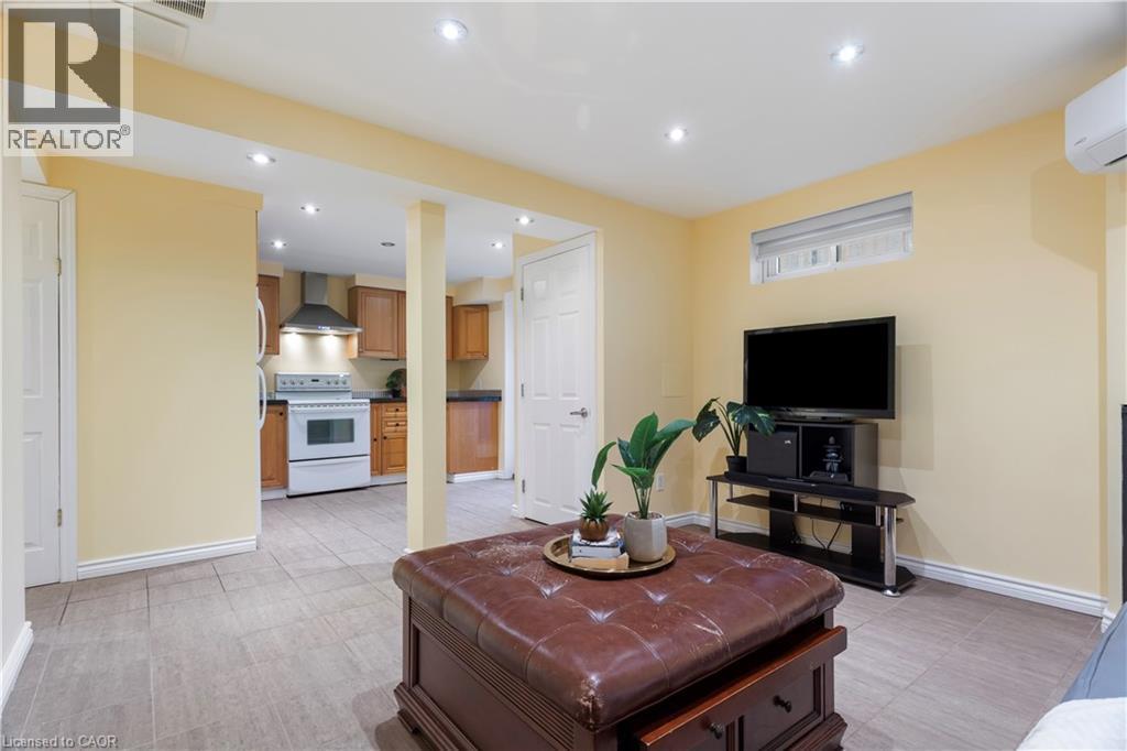 769 SCOTTSDALE Drive - 31