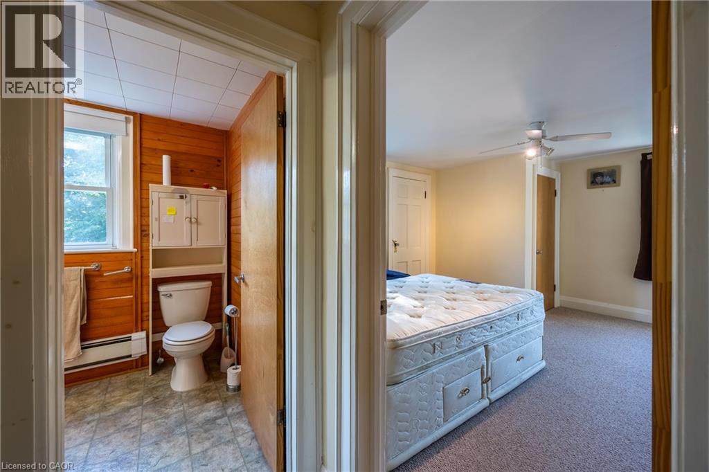 729 NORFOLK Street N - Image 22