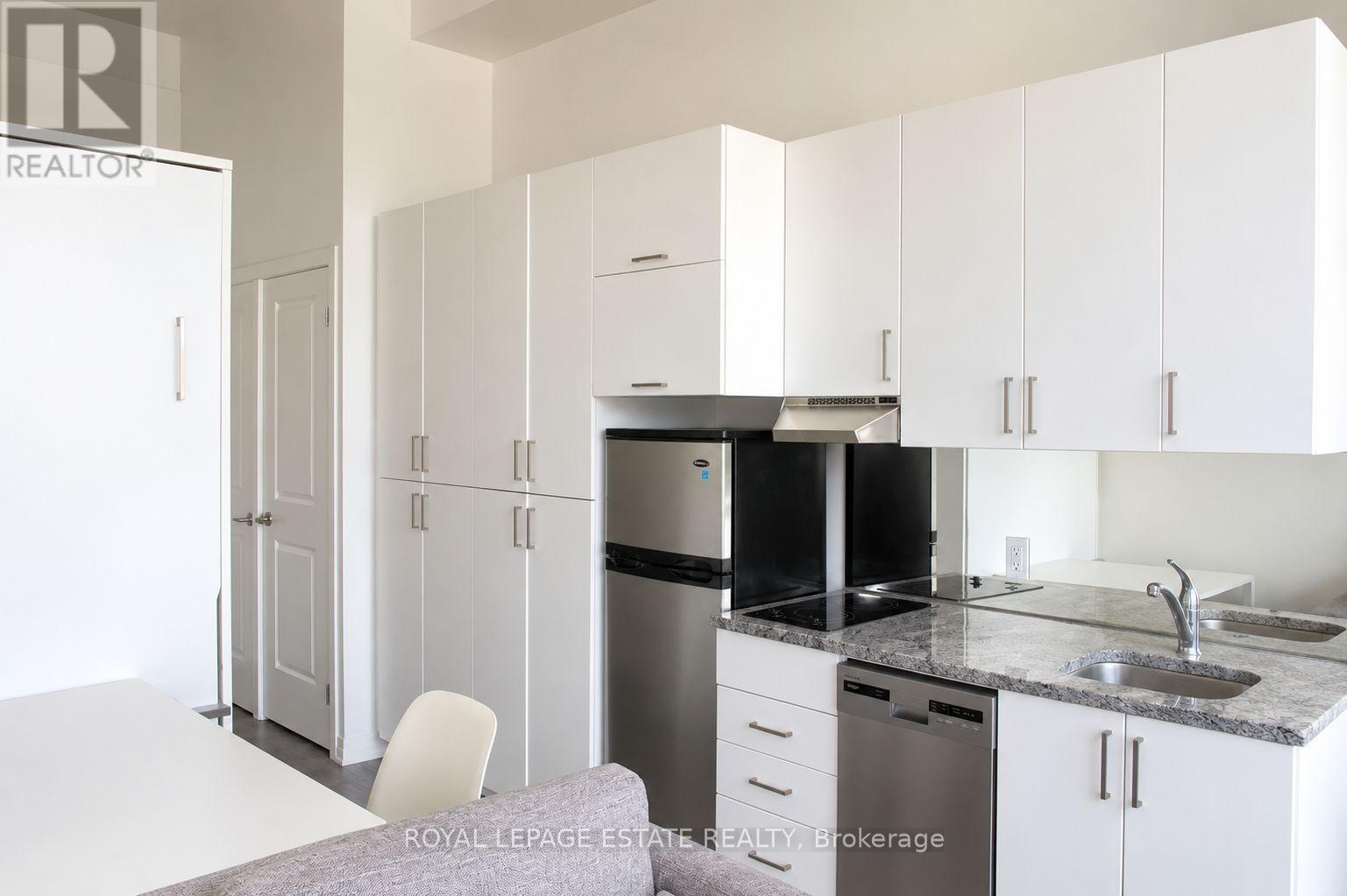 #835 1900 SIMCOE STREET N - Image 4