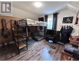 66 East Valley Road thumbnail 18