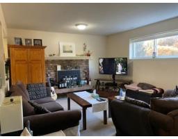 15622 Thrift Avenue, White Rock, BC V4B2M2 Photo 9
