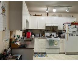 15622 Thrift Avenue, White Rock, BC V4B2M2 Photo 7