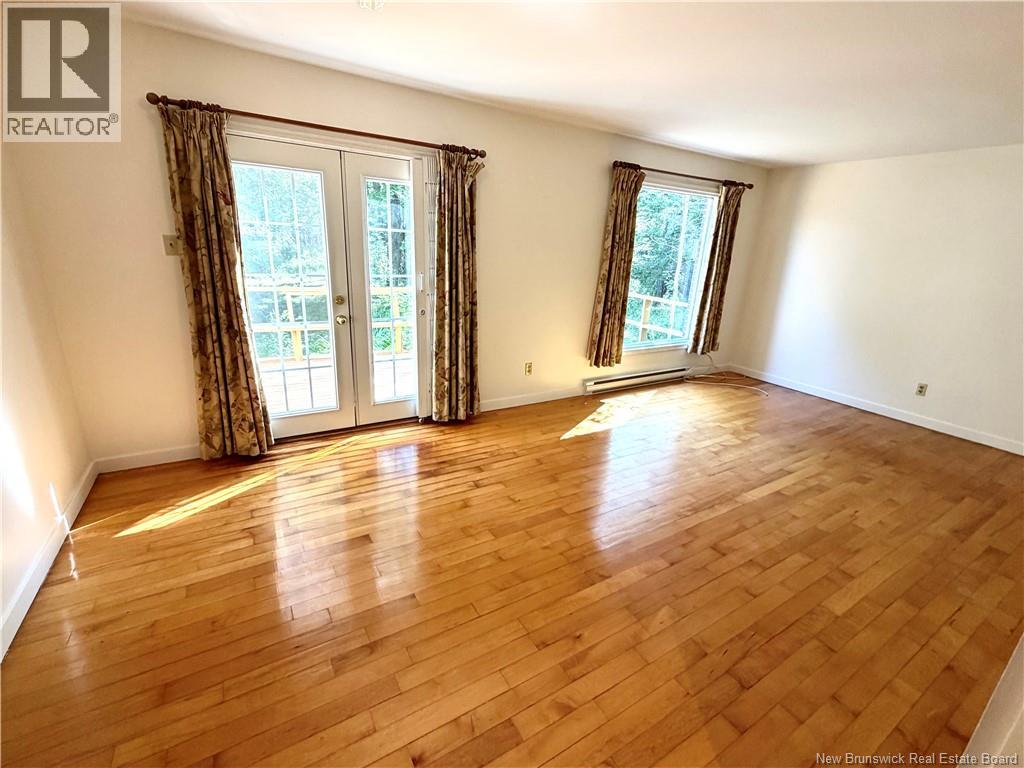 67 Candlewood Lane - Image 4