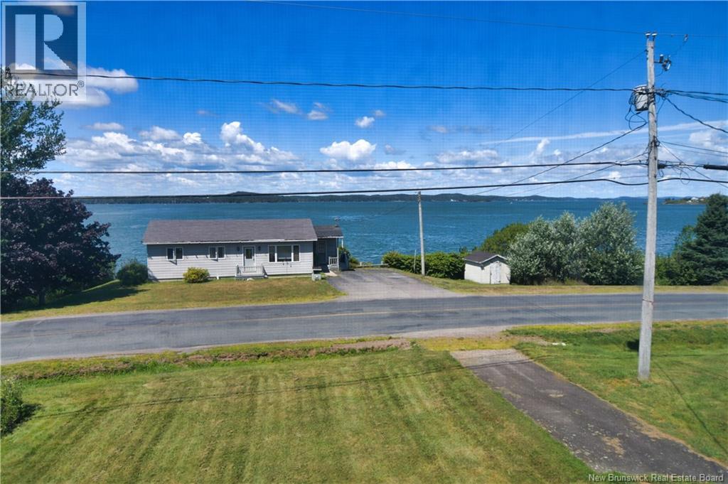 744 North Road - Image 13