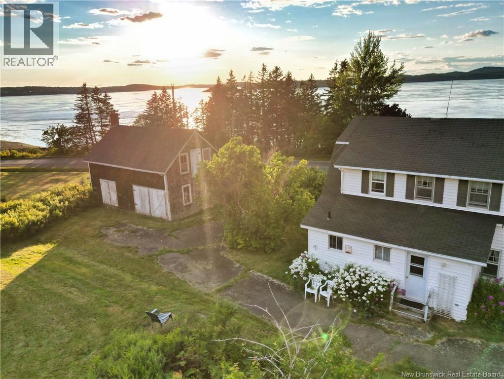 744 North Road - Image 23