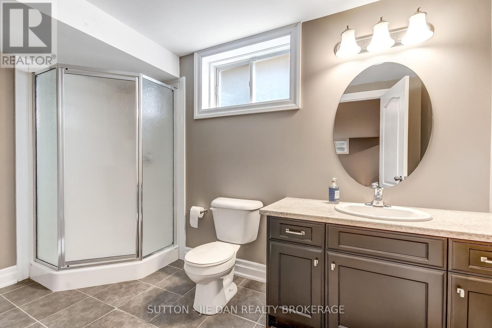 4 bedroom Single Family interior view, 1511 CORONATION Drive, London North (North I), Ontario